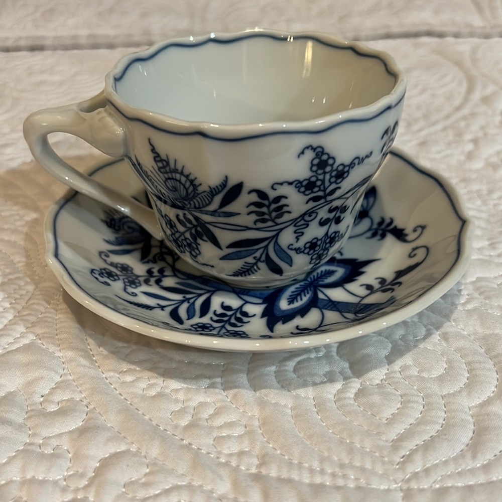 Blue Danube cups and saucers, set of 2 - Picture 2 of 16